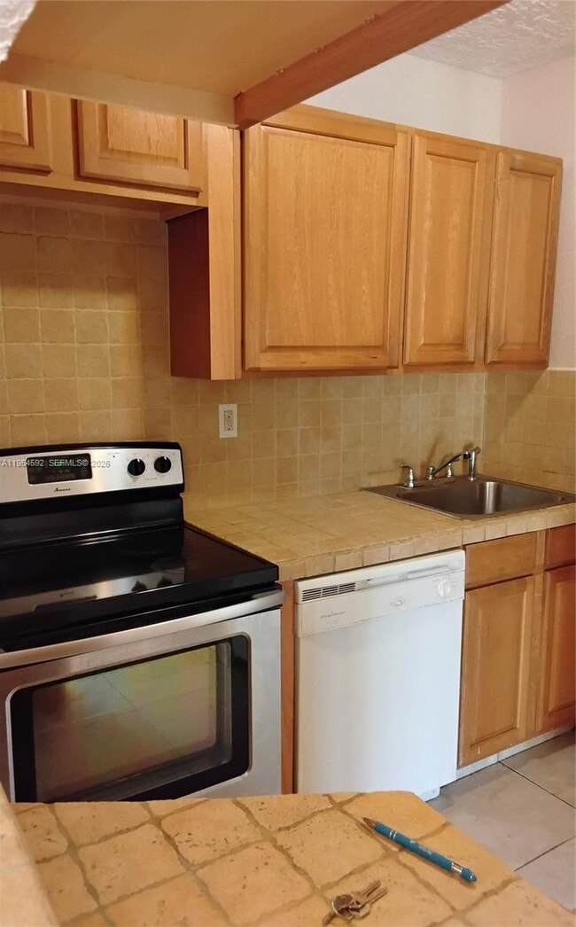 Building Photo - 5901 Washington St