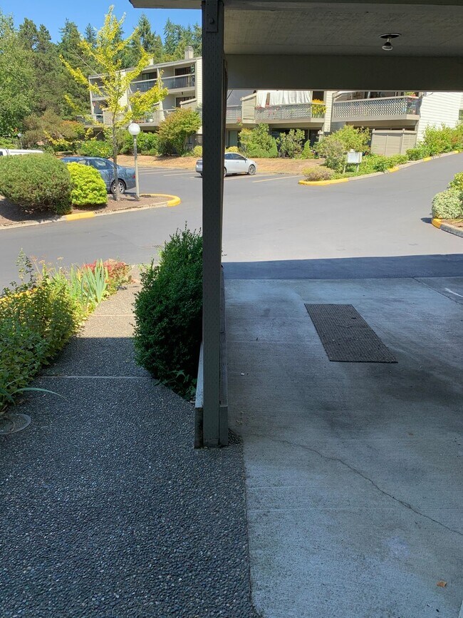 Building Photo - LakeView, Mount lake terrace - 2 bed 1.5 b...