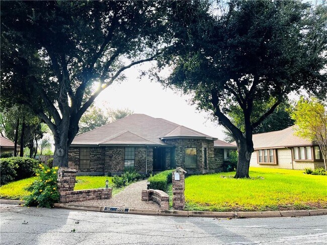 Building Photo - 28 S Cynthia St