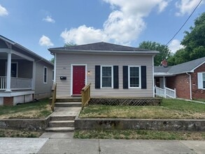 Building Photo - 4-bedroom, 2 full bathroom, 1 story house