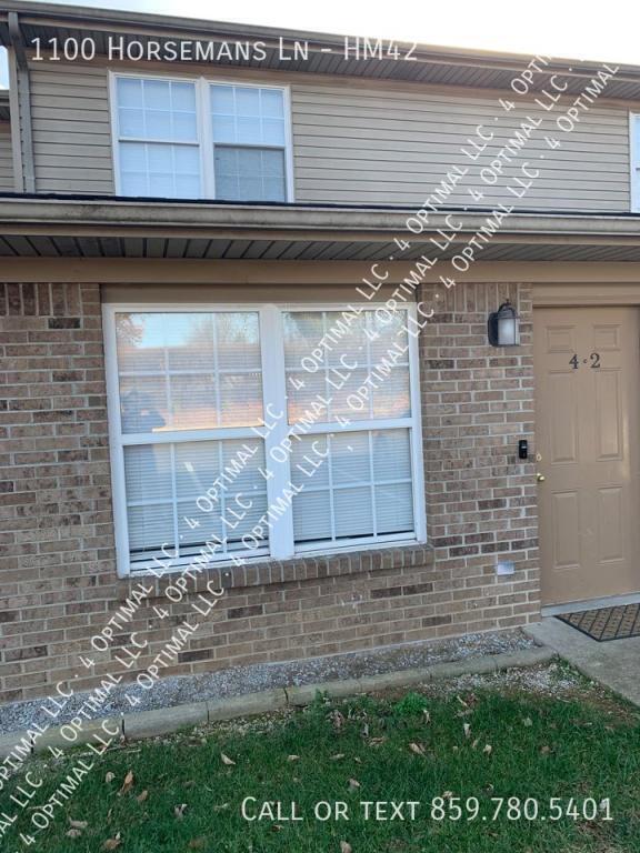 Building Photo - 1100 Horsemans Ln