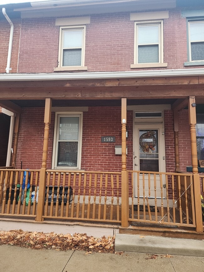 Building Photo - 1593 White St