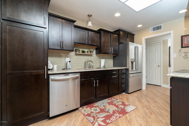 Building Photo - 12477 N Augusta Dr