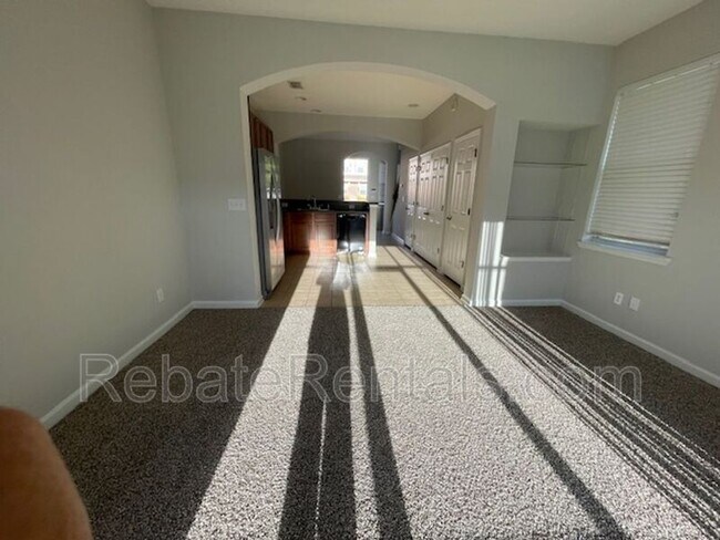 Building Photo - 13026 Sunset Lake Dr