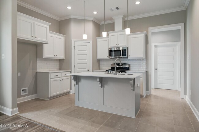 Building Photo - 209 Bennington Ln