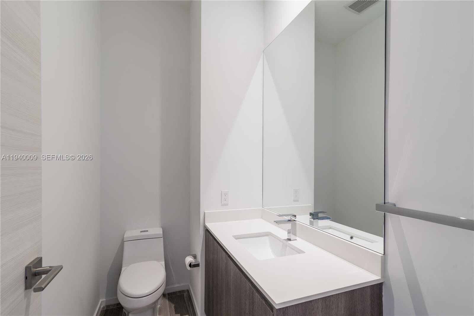 Building Photo - 801 S Miami Ave