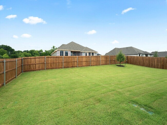 Building Photo - 564 Moonrise St