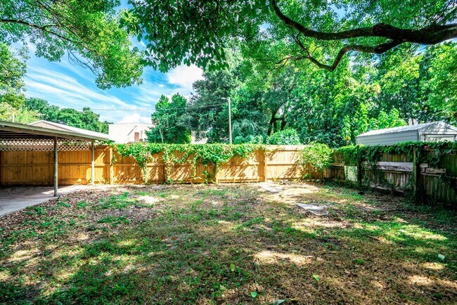 Building Photo - 2817 N Taliaferro Ave