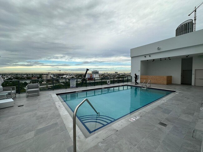 Building Photo - 239 SW 9th St