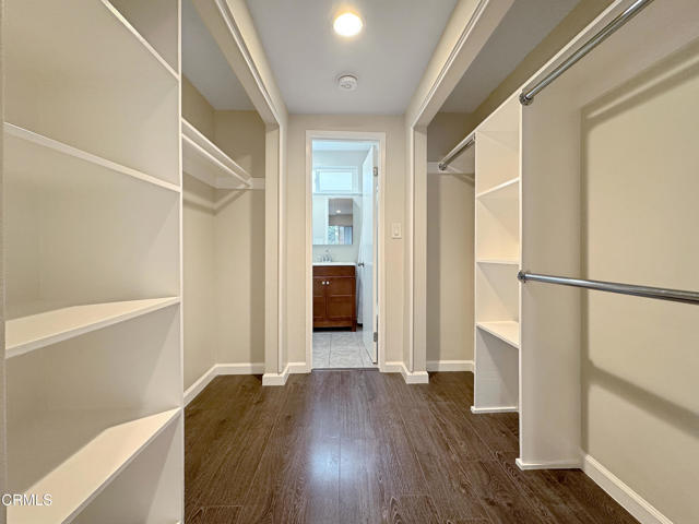 Building Photo - 595 N Los Robles Ave