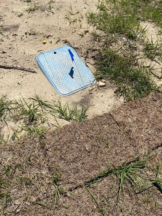 Building Photo - Desirable SW Ocala Neighborhood 4/2/2 *WON'T LAST*