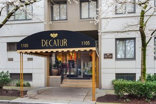 Primary Photo - $250 off first month's rent!!!! Highly des...