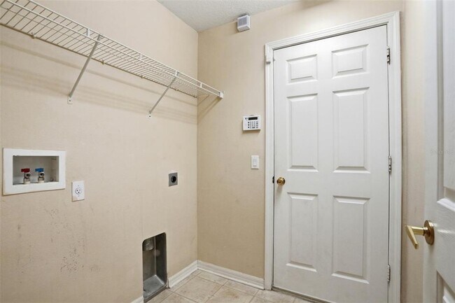 Building Photo - 13408 Teaberry Ln