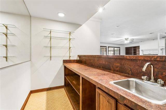 Building Photo - 5500 Craig Ave