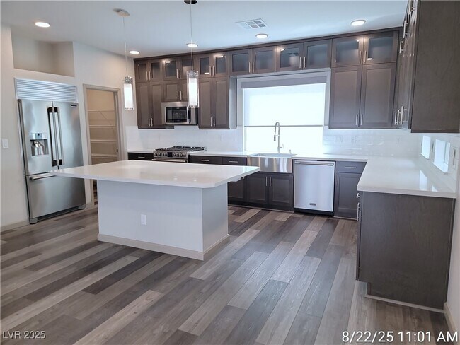 Building Photo - 8037 Misty Canyon Ave