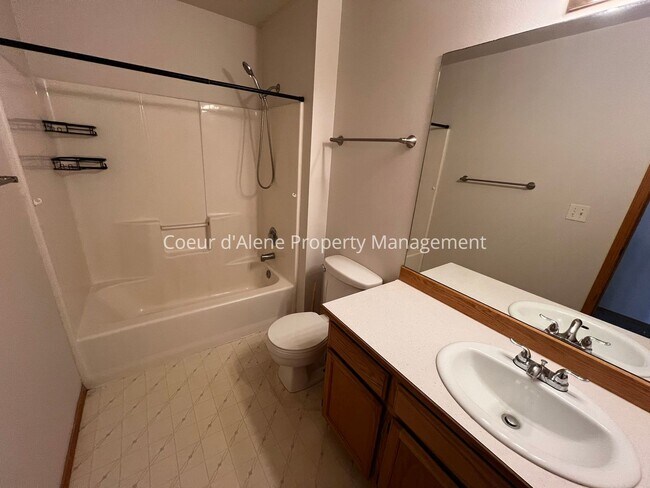 Building Photo - Updated 3 bed house in Davis Park