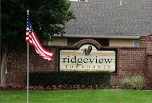 Building Photo - Ridgeview Townhomes