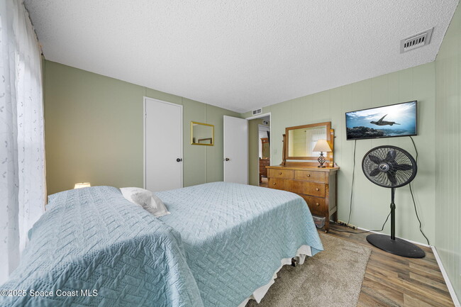 Building Photo - 345 Avocado Dr