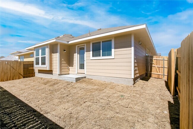 Building Photo - 306 Delta Crst