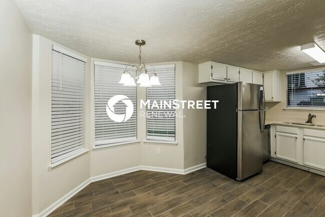 Building Photo - 3 Bedroom Pet-Friendly Home in REX, GA with Main Street Renewal