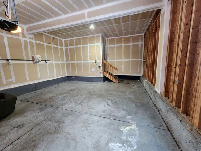 Building Photo - Coming soon! Immaculate 4-Bedroom, 3-Bathroom Home with Solar in Coal Creek Village