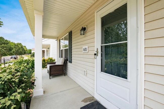 Building Photo - 1420 Bellow Falls Pl