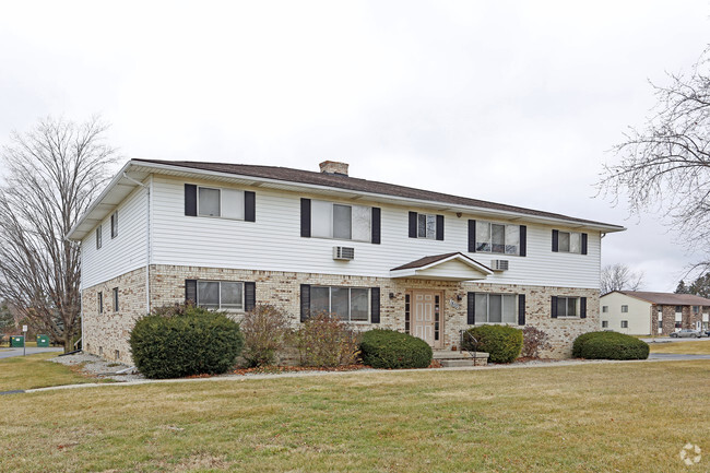 Primary Photo - Brookfield Apartments