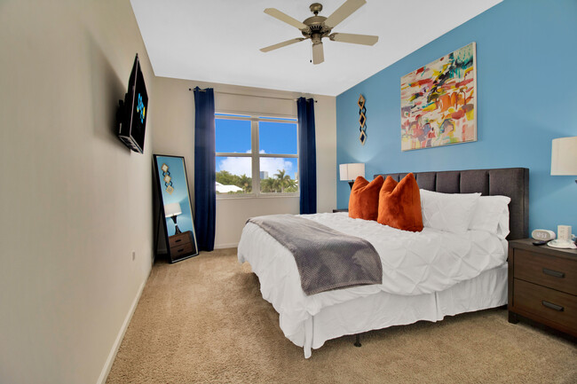 Fully furnished Masterbedroom - 699 Brandon Prescott Ln