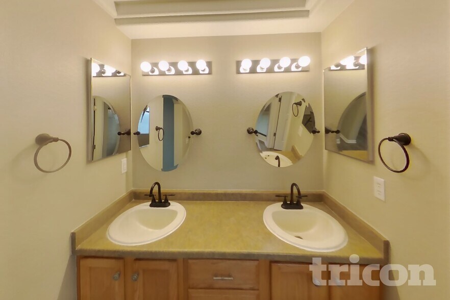 Building Photo - 7519 Chenoa Ct
