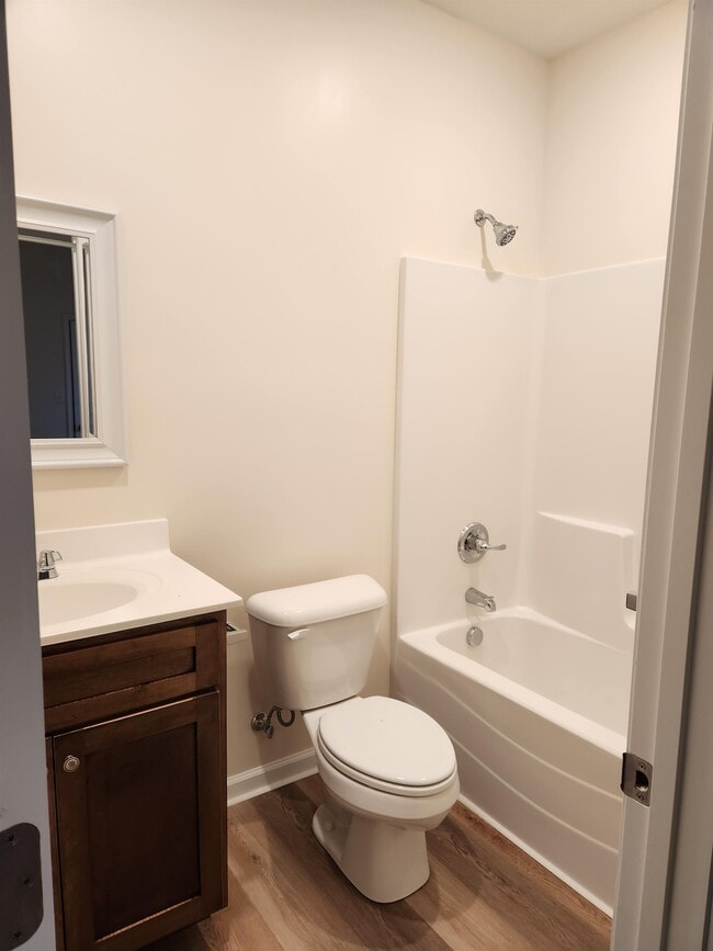 Building Photo - 719 N 5th St