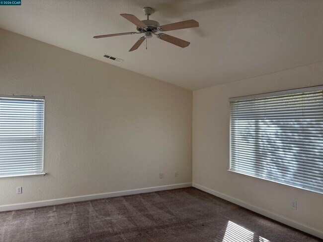 Building Photo - 1888 Badger Pass Way