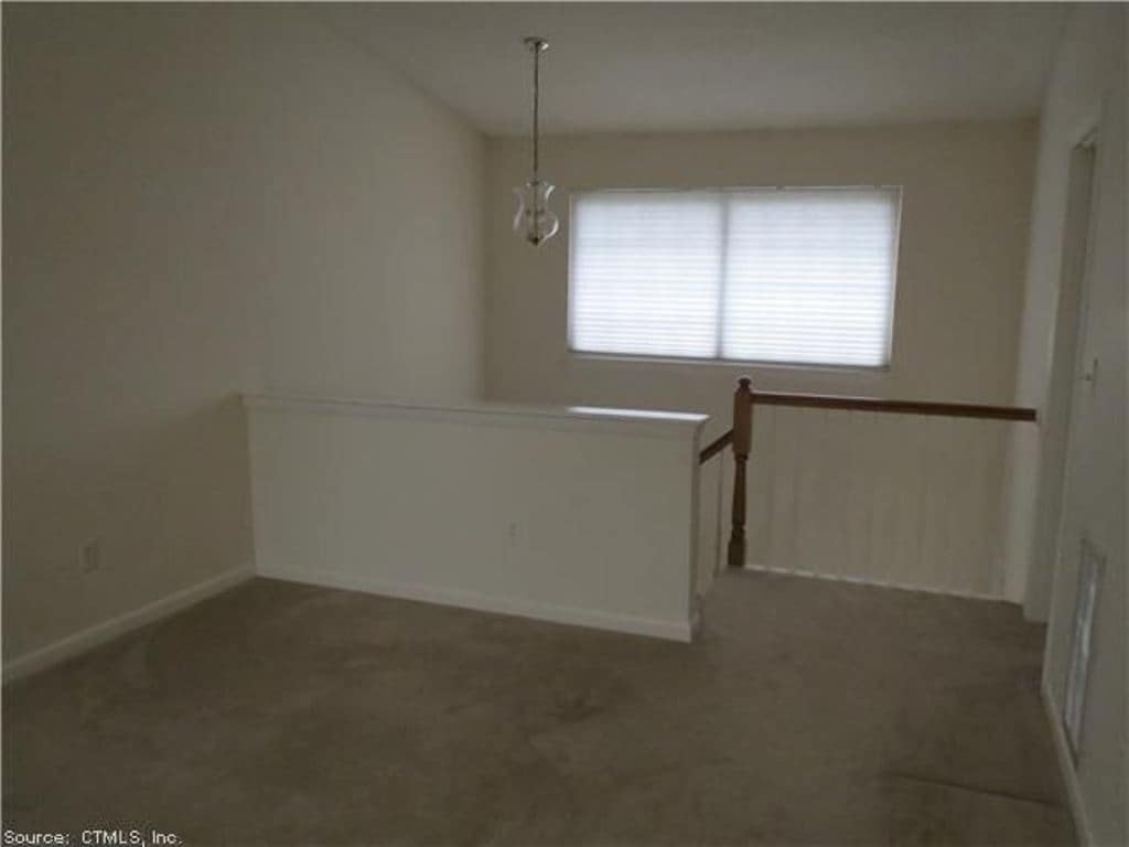 Building Photo - 105 The Mews