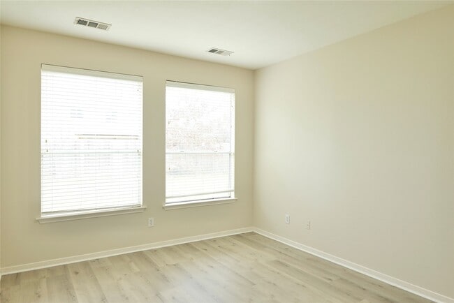 Building Photo - 23902 Spring Way Dr