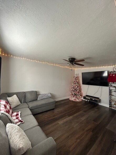 Building Photo - 4082 Liberty Ave