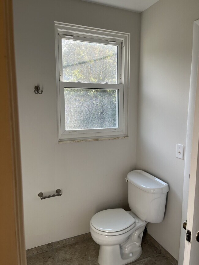 Building Photo - 416 Ocala Ct N