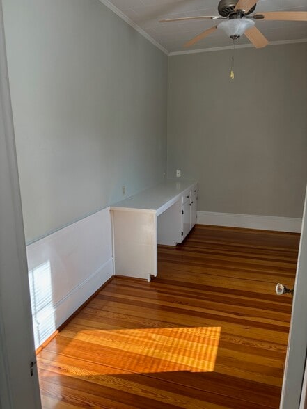 Building Photo - 14 Moynan St