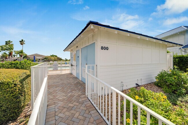 Building Photo - 840 Audubon Dr