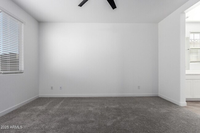 Building Photo - 3113 S 156th Ave