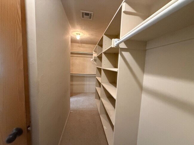 Building Photo - 616 Morningside Dr