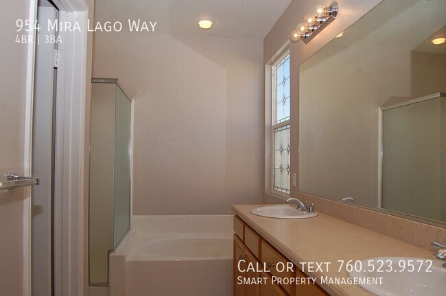 Building Photo - $500 off 1st 2 months!  4BR Gorgeous Home ...