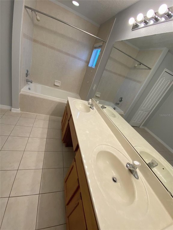 Building Photo - 2044 Portcastle Cir
