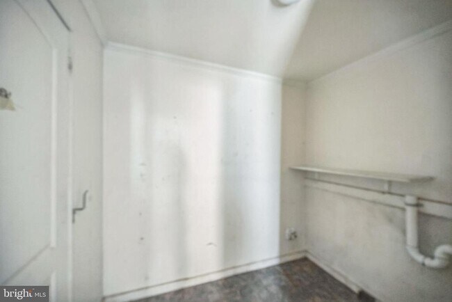 Building Photo - 1234 Mulberry St