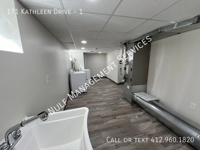 Building Photo - 171 Kathleen Dr