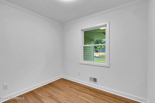 Building Photo - 20 Oak Hill Dr
