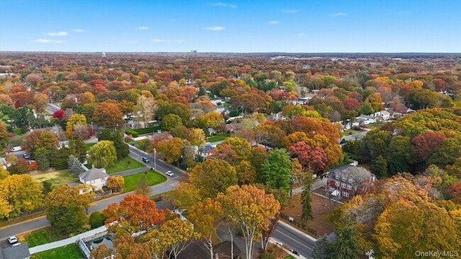 Building Photo - 221 Lake Ave S