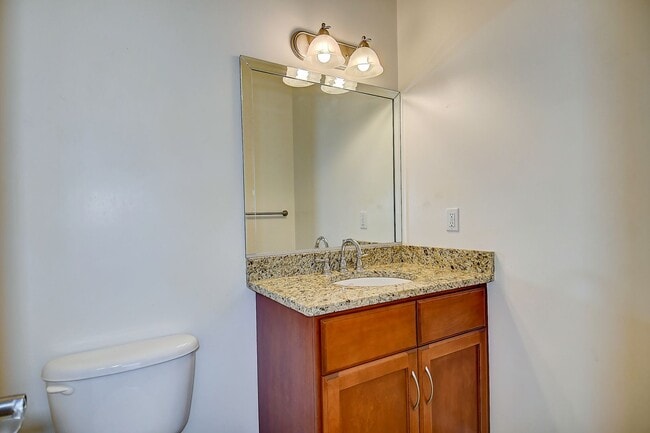 Building Photo - CHICKS BEACH CONDO FOR RENT - VIRGINIA BEACH!