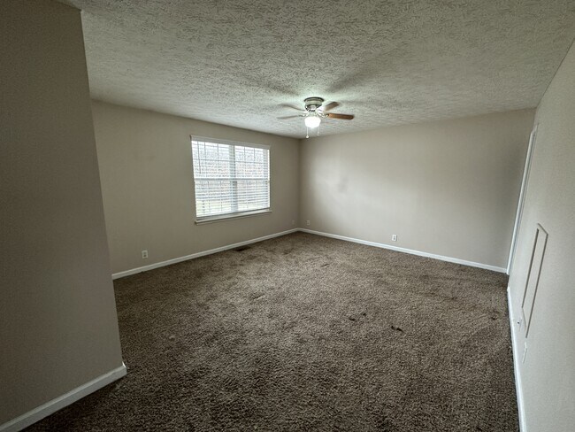 Building Photo - 2962 Baby Ruth Ln