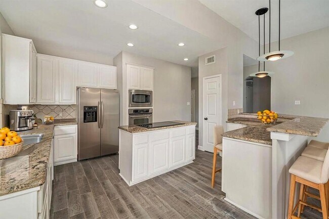 Building Photo - 1123 Misty Lake Dr