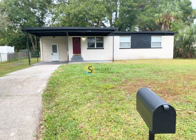 Primary Photo - Unique Layout W/ Washer & Dryer!