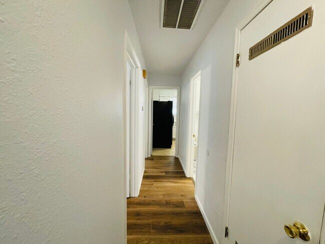 Building Photo - Current remolded home in Union School District